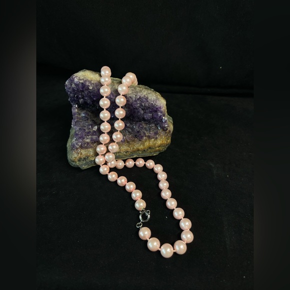 Vintage pink, fake pearls - Picture 2 of 5